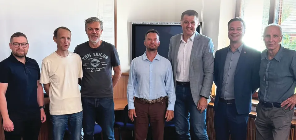 Účastníci stretnutia o cyklodoprave a rozvoji regiónu vo Vysokých Tatrách